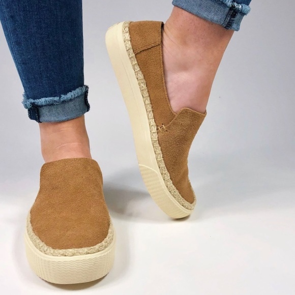 Toms Shoes - NWT TOMS Sunset in Toffee Suede Slip Ons Size 8